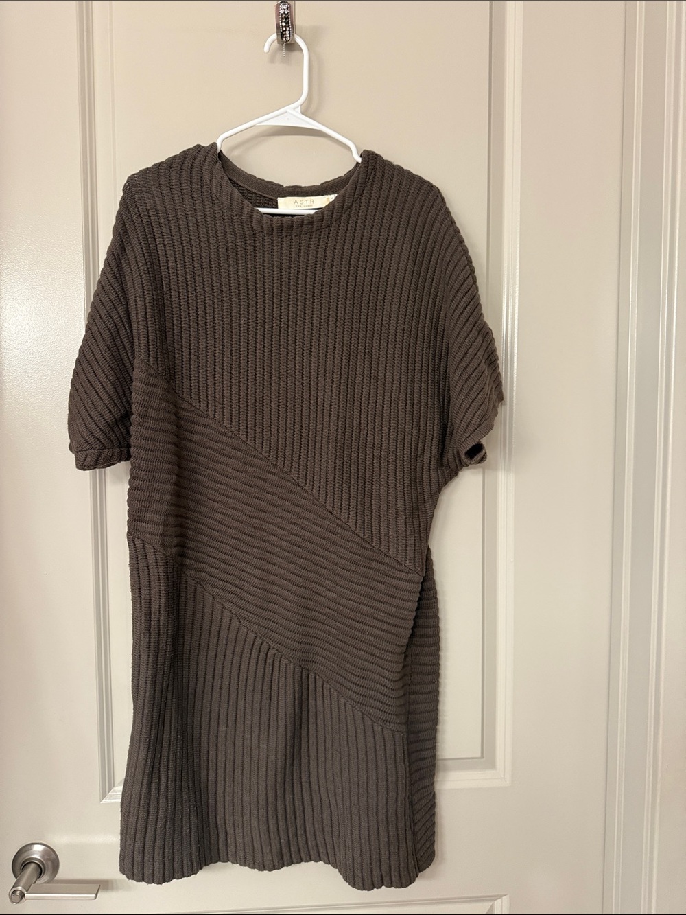 Astr Ribbed Midi Sweater Dress — Green